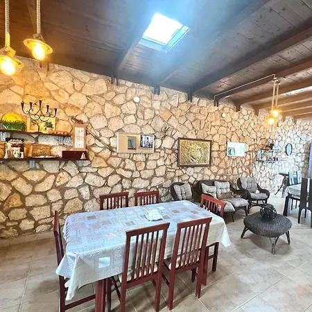 Guest house La Casa D' Irene (adults Only) 3*