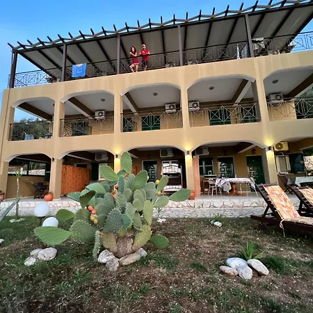 ゲストハウス La Casa D' Irene (adults Only) 2*