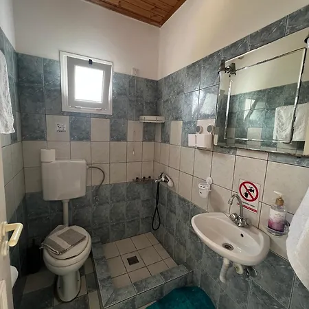 ゲストハウス La Casa D' Irene (adults Only) 2*