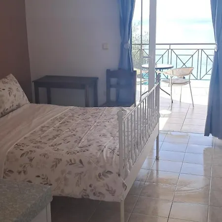ゲストハウス La Casa D' Irene (adults Only) 2*
