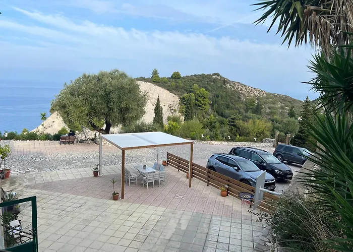 Guest house La Casa D' Irene (adults Only) 3*